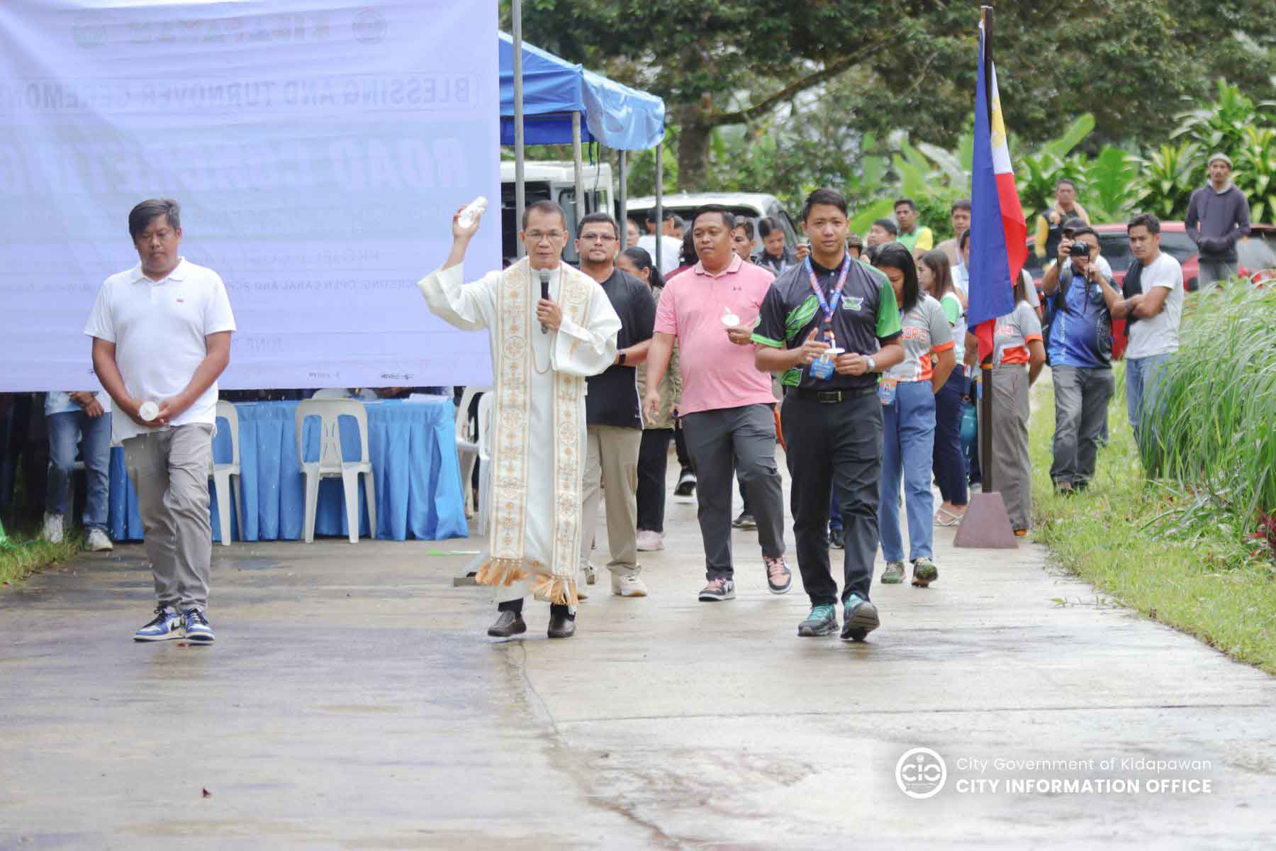 DALAWANG BARANGAY SA LUNGSOD, NABIYAYAAN NG INFRASTRUCTURE PROJECTS MULA SA CITY GOVERNMENT